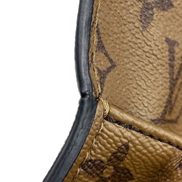 Louis Vuitton Pochette Metis MM Shoulder Bag - Picture 8 of 11